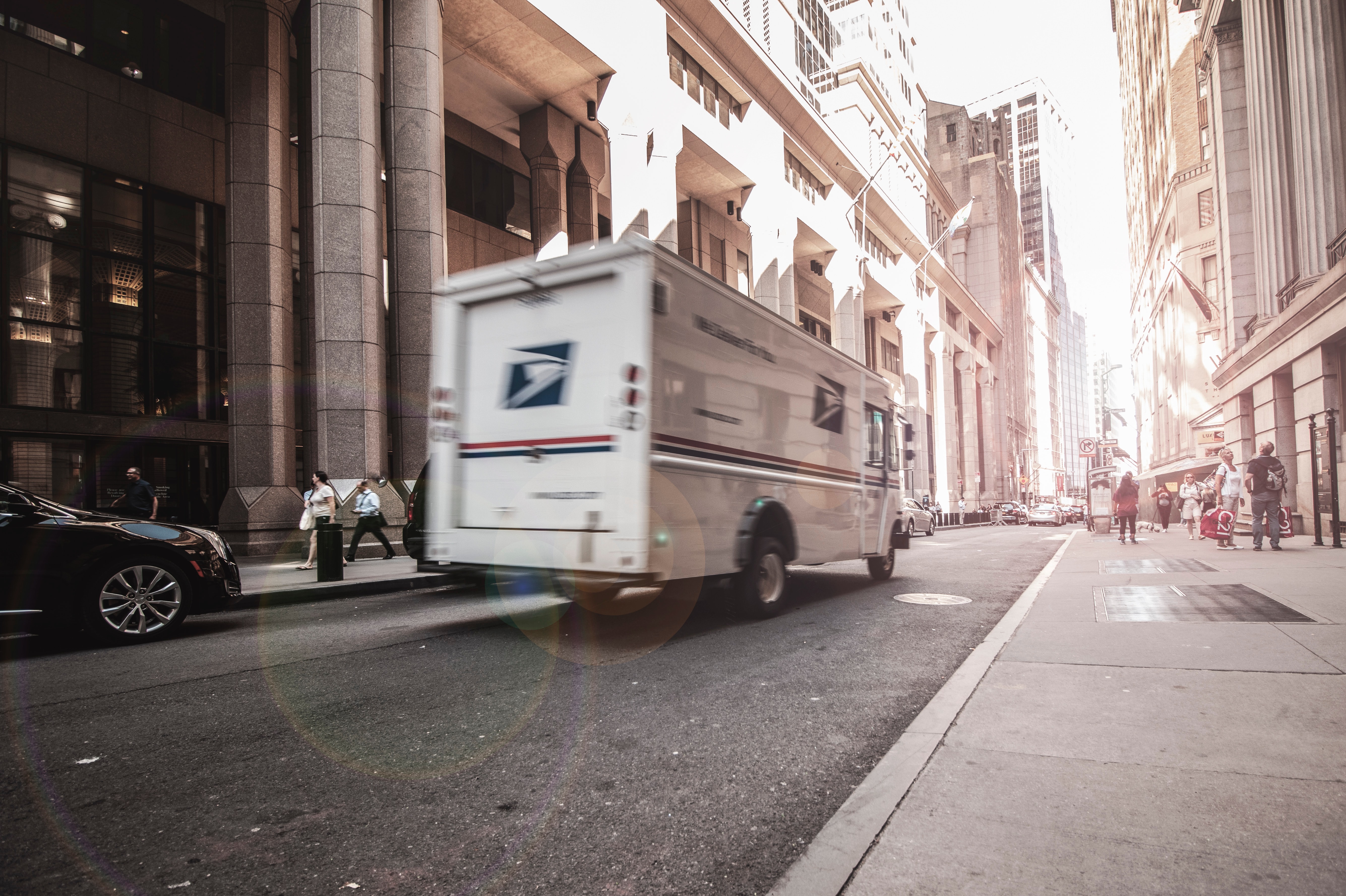 Tracking In-Transit Inventory: Improve Visibility and Gain Real-Time Insights